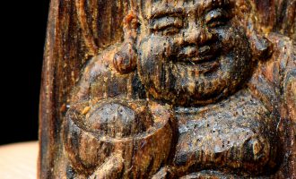 沉香木：自然与艺术的双重瑰宝