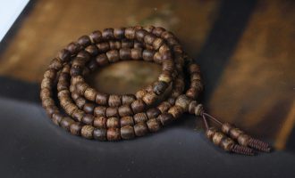 沉香结香方式：自然与时光的奇妙共舞